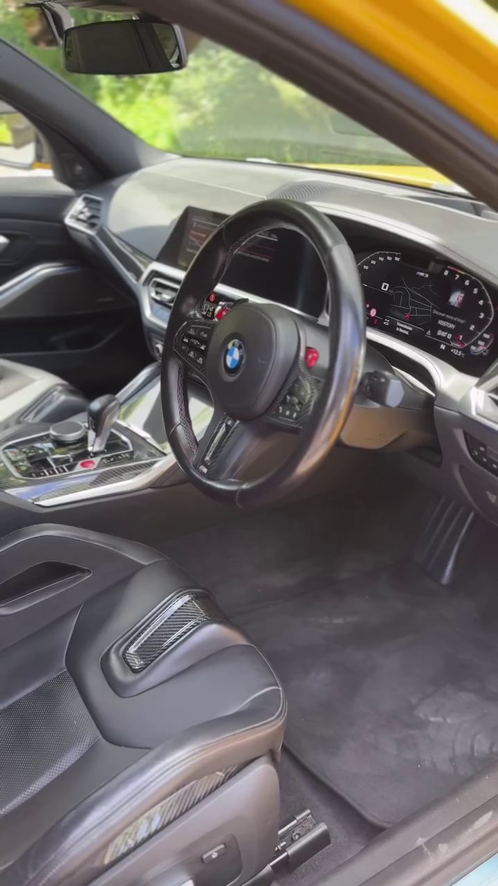 Driver seat and cockpit of a BMW M3